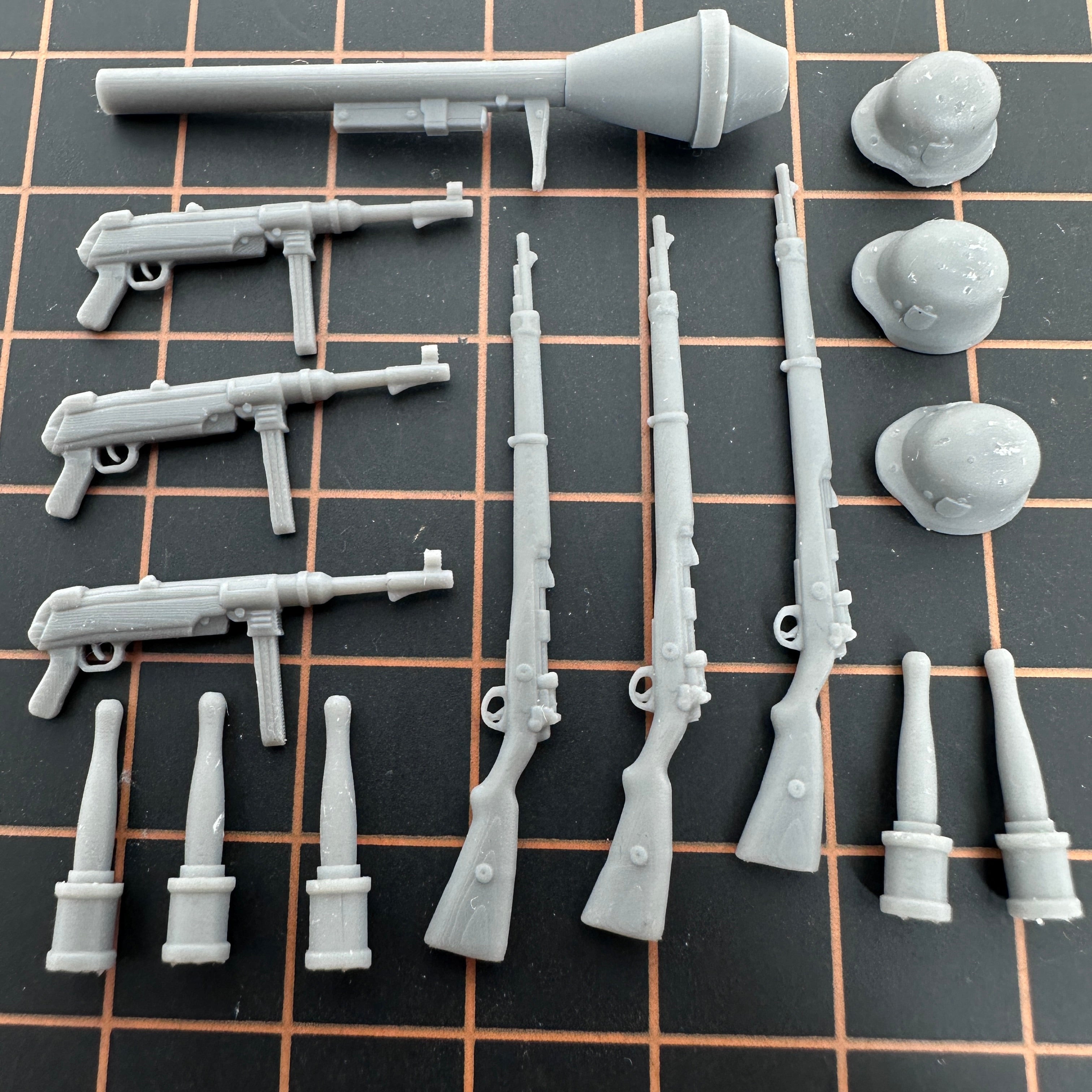 World War 2 Diorama Accessory 15 Piece Set