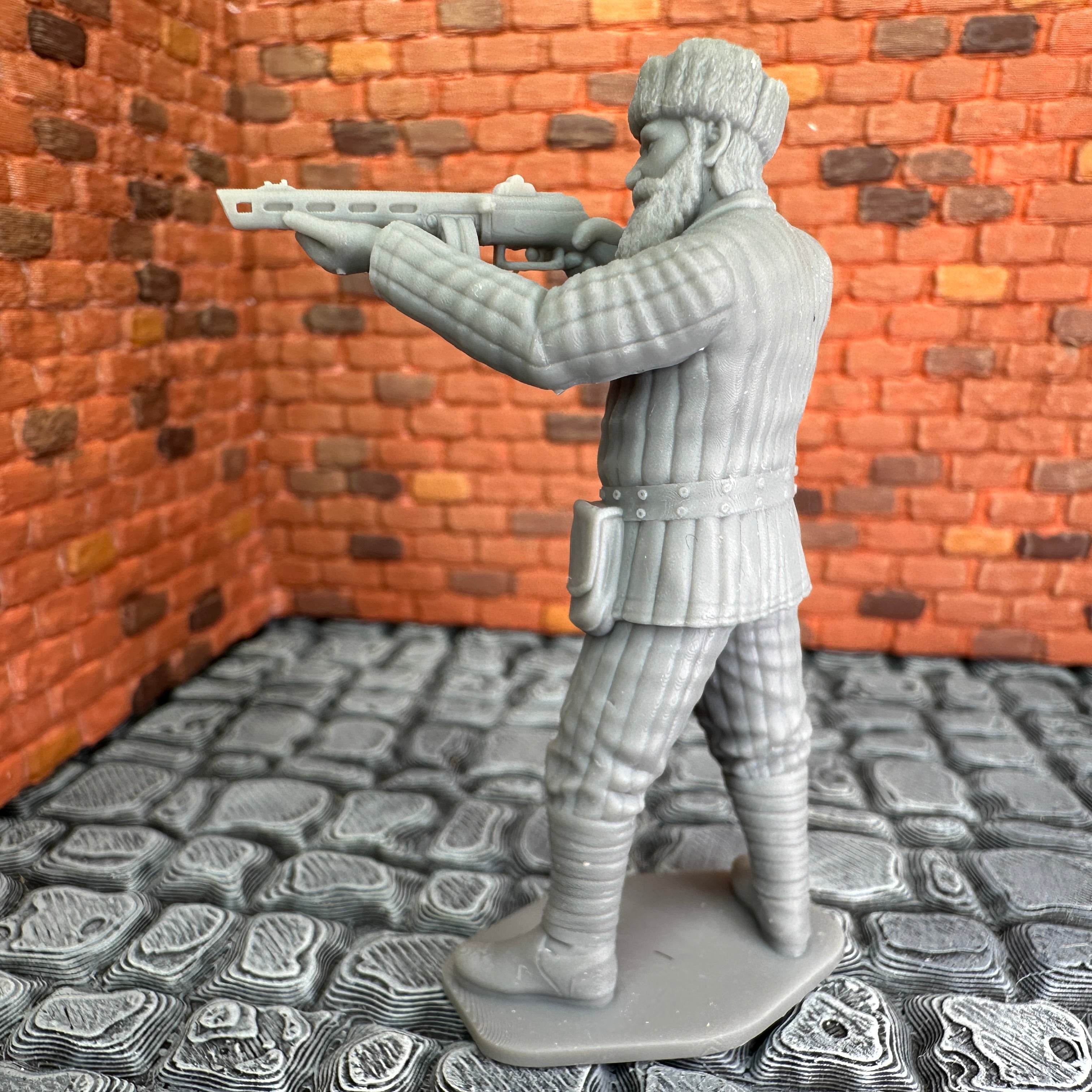 WW2 Soviet Partisan Shooting 1/32 Scale Toy Soldier Wargaming Figure