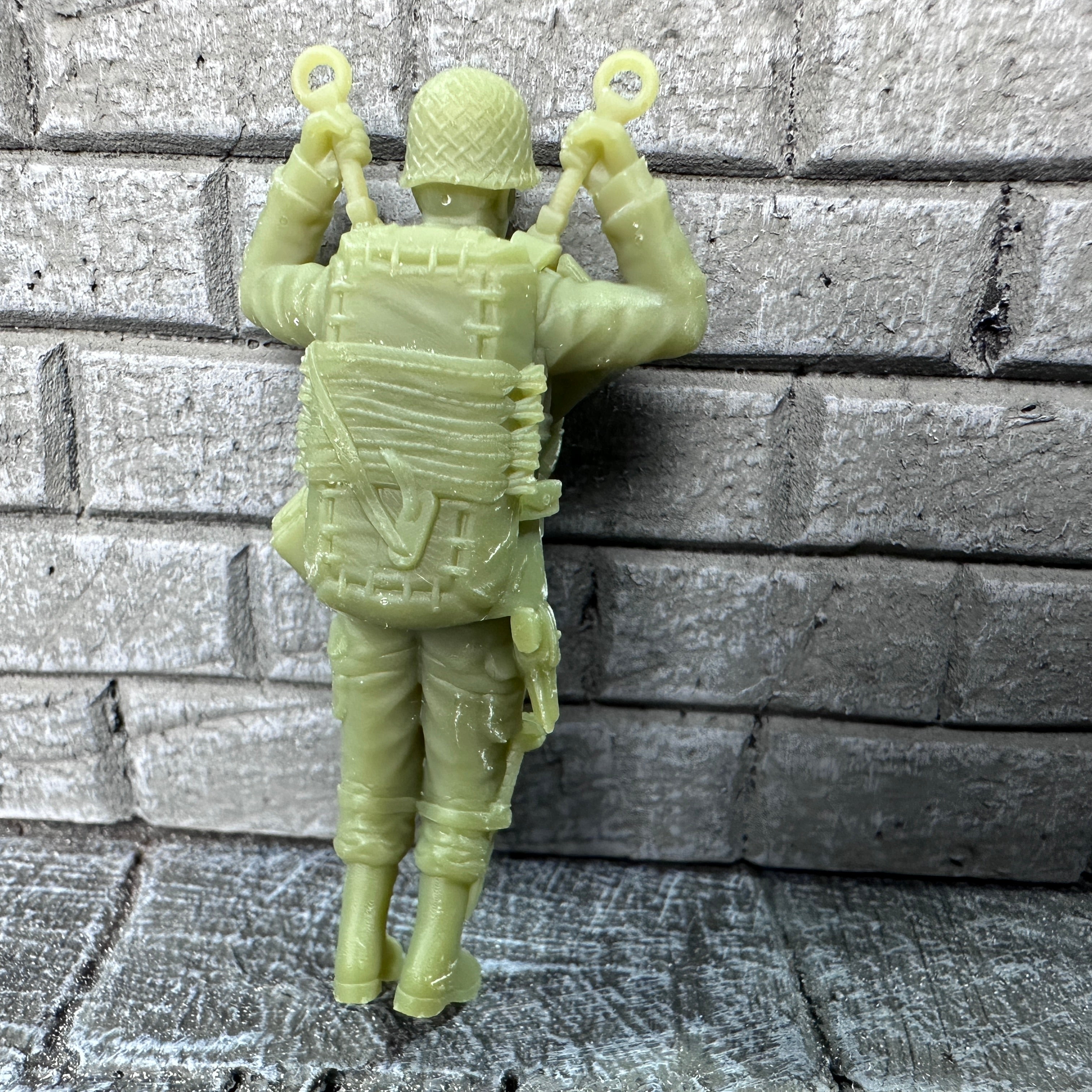 WW2 American Airborne Soldier Landing