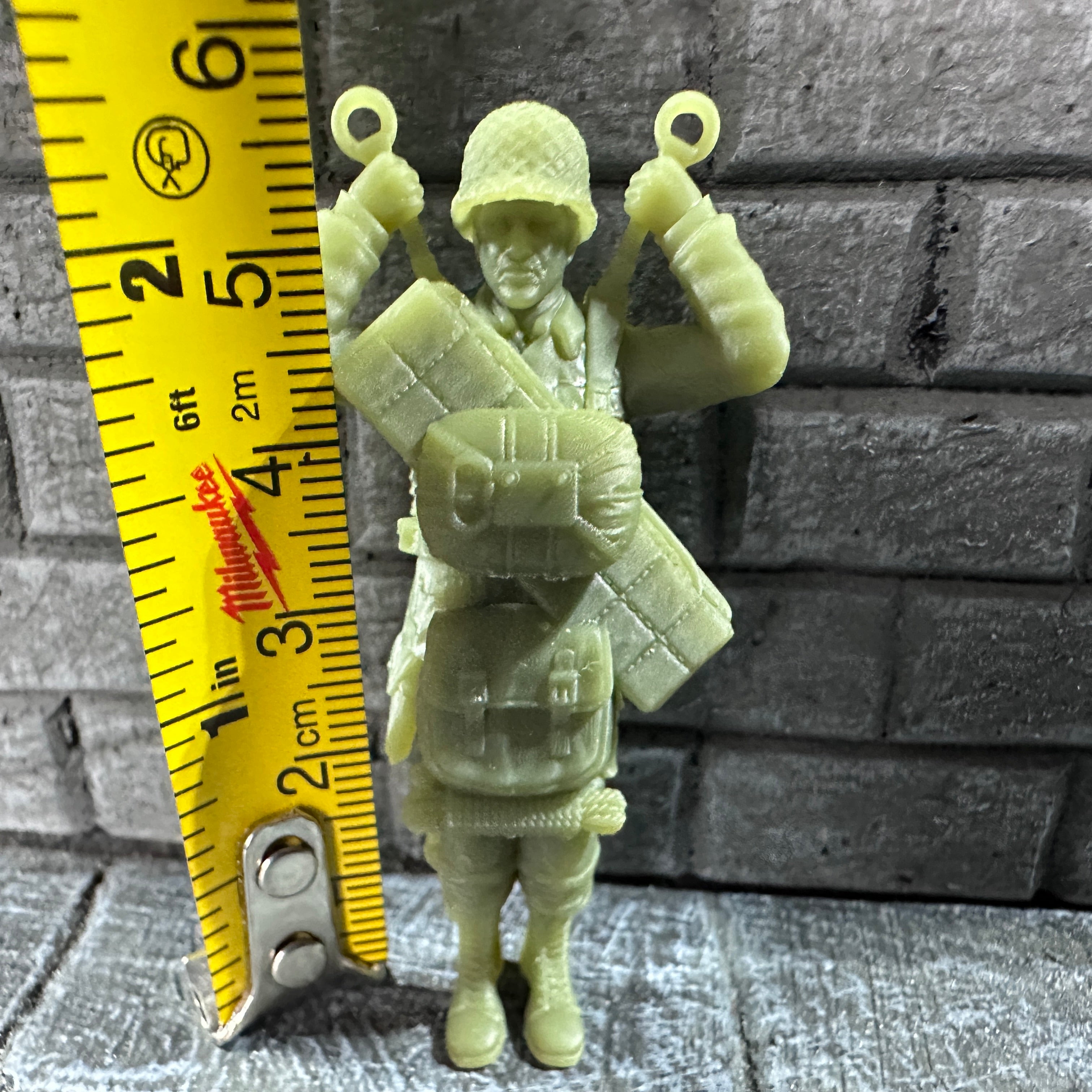 WW2 American Airborne Soldier Landing