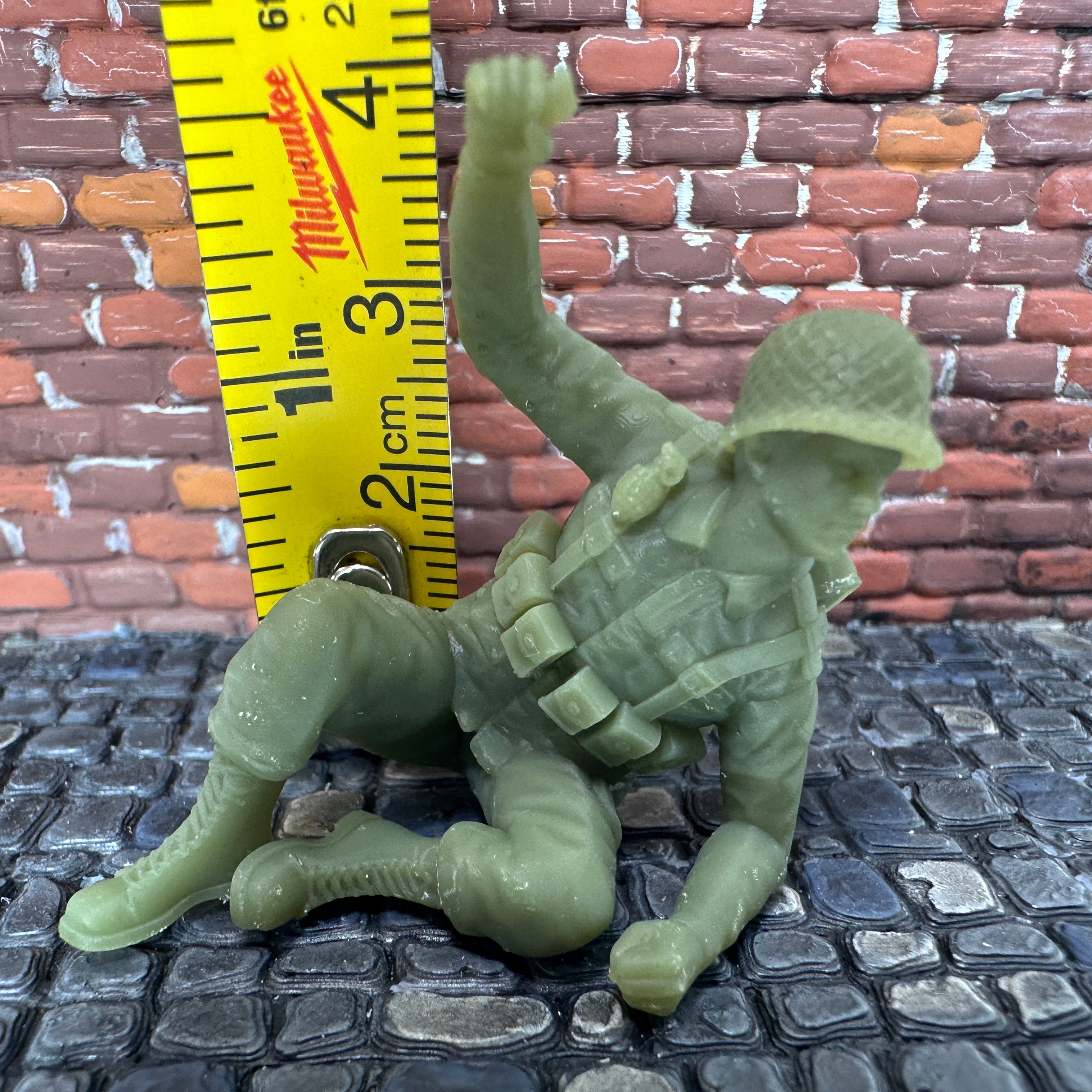 WW2 American Throwing Grenade