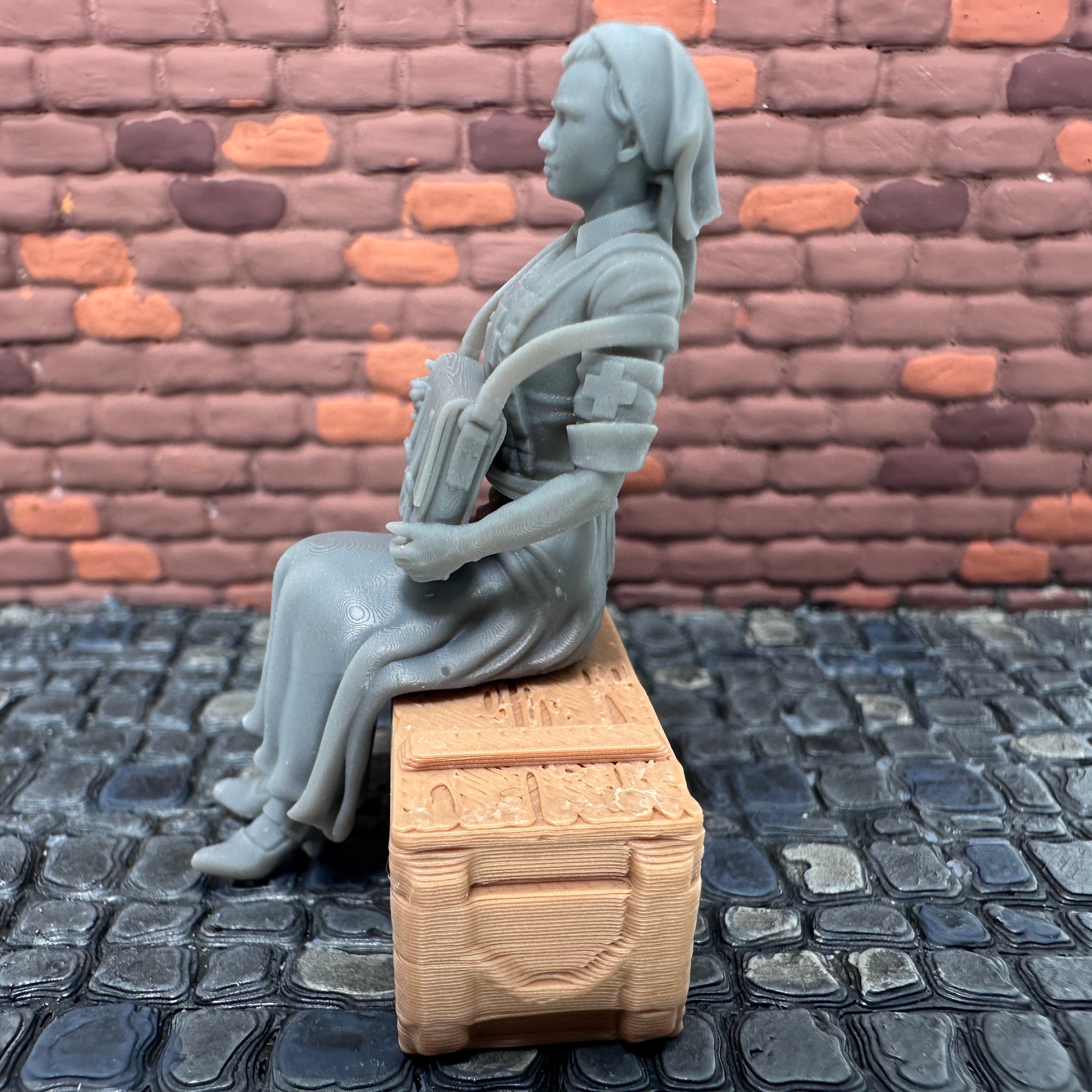 WW2 Allies Nurse Sitting 1/32 Scale Wargame Figure