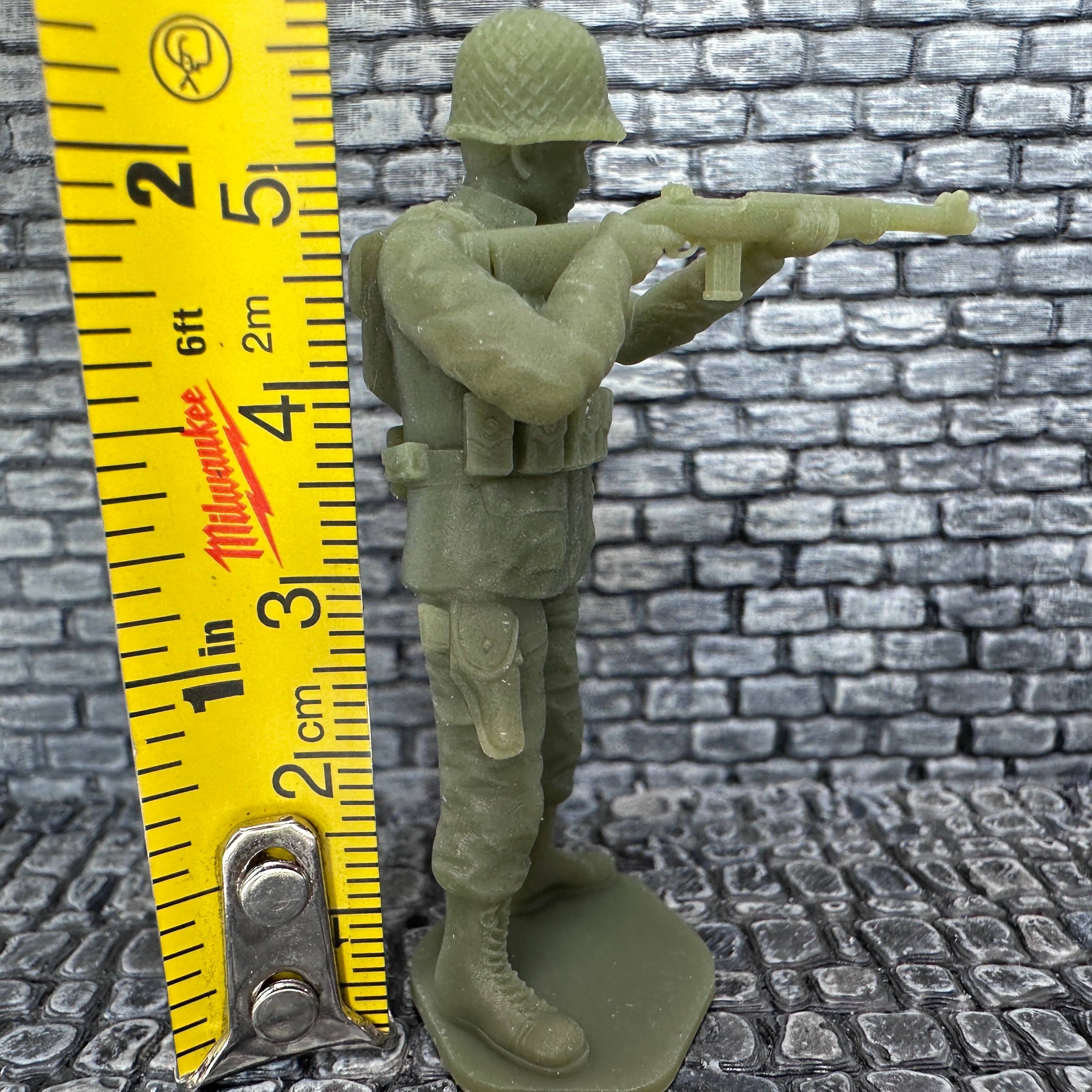 WW2 American Shooting Carbine Standing 1/32 Scale Toy Soldier Wargaming Figure