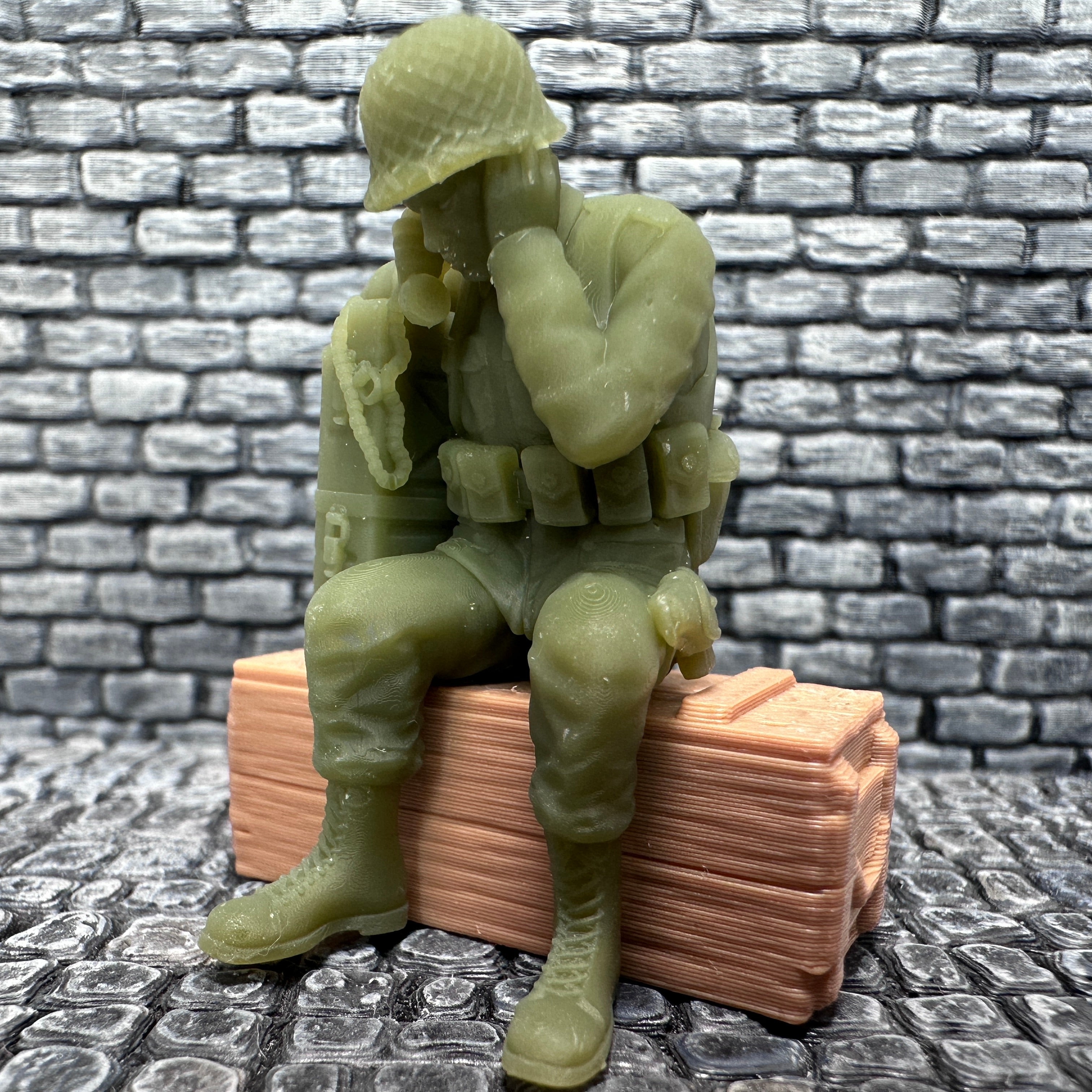 WW2 American RTO Sitting Radio Operator 1/32 Scale Toy Soldier Wargaming Figure