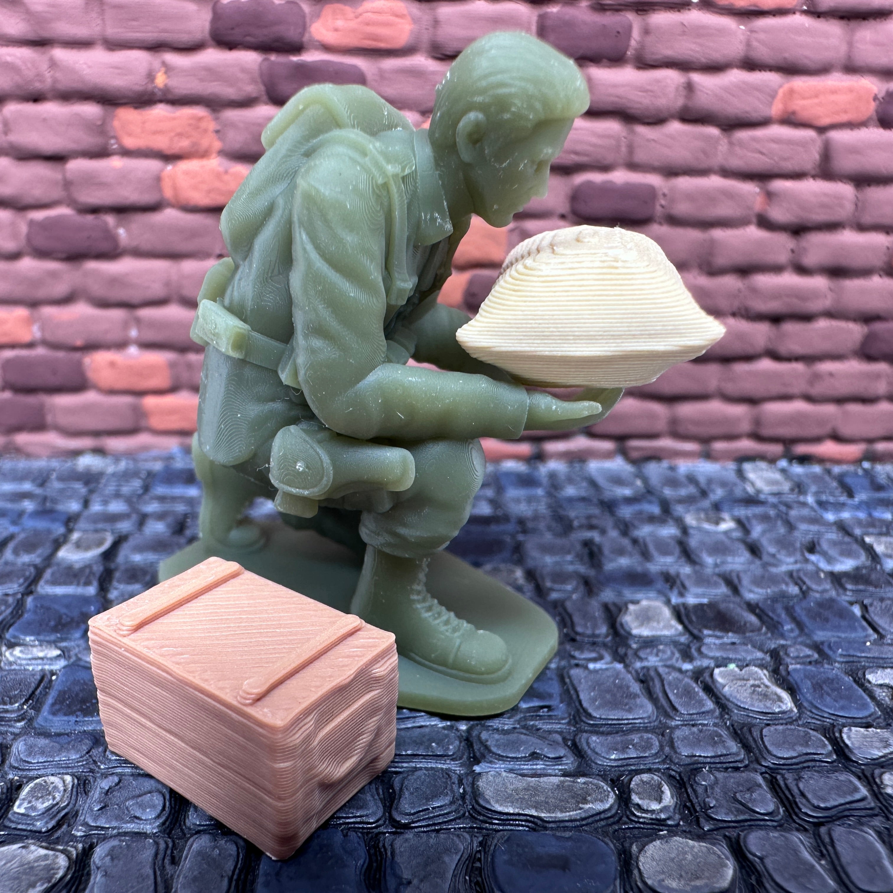 WW2 American Kneeling Loading 1/32 Scale Toy Soldier Wargaming Figure