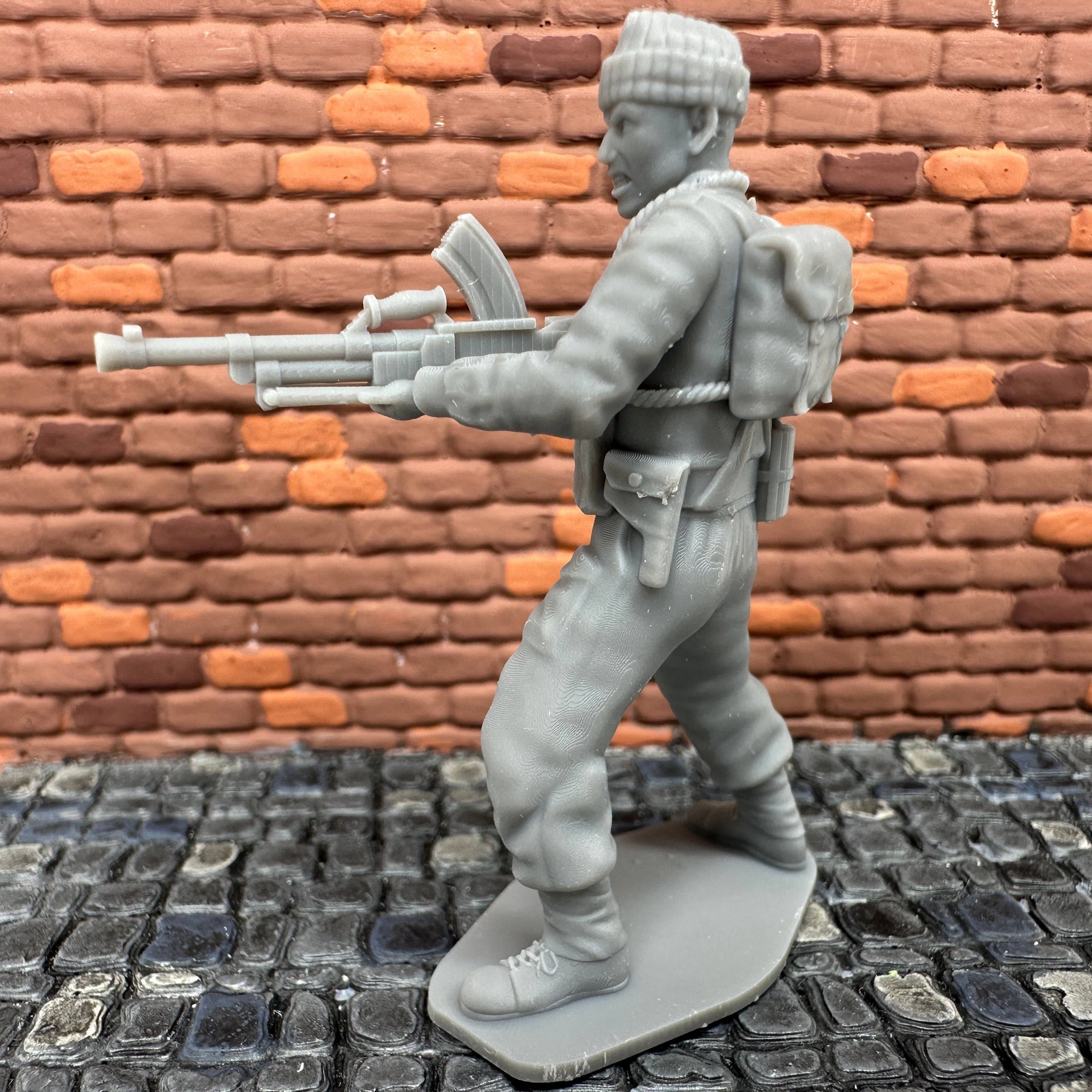 WW2 British Commando Firing Bren Machine Gun 1/32 Scale Toy Soldier Wargaming Figure