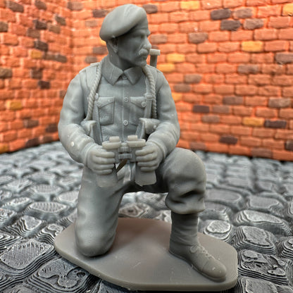 WW2 British Commando Officer Kneeling 1/32 Scale Toy Soldier Wargaming Figure