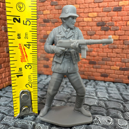 German Shooting Sub Machine Gun
