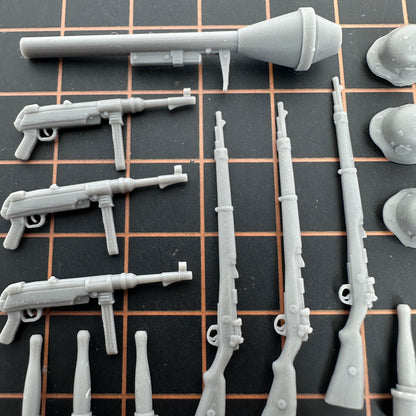 World War 2 Diorama Accessory 15 Piece Set