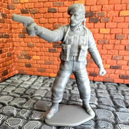 WW2 British Commando Officer Shooting Pistol 1/32 Scale Toy Soldier Wargaming Figure