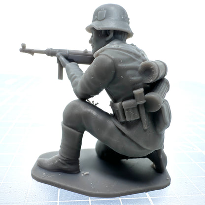 German Kneeling Shooting