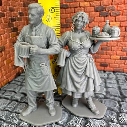 Bartender & Tavern Maid Set 1/32 Scale Toy Soldier Civilians Wargaming Figures