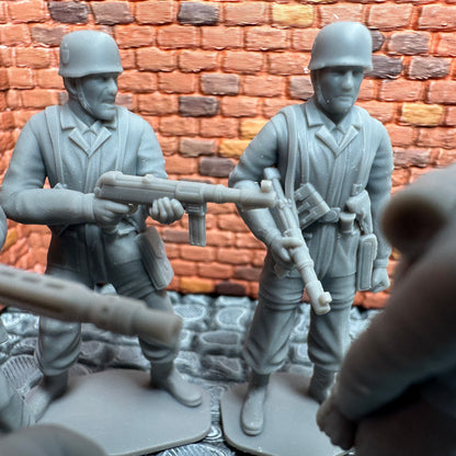 WW2 German Paratrooper Set 2 Toy Soldier 1/32 Scale Wargaming Figures