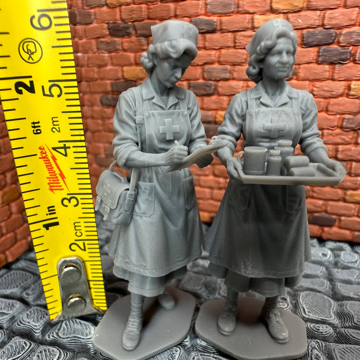 Medical Civilian Nurse Set 1/32 Scale Toy Soldier Wargaming Figures