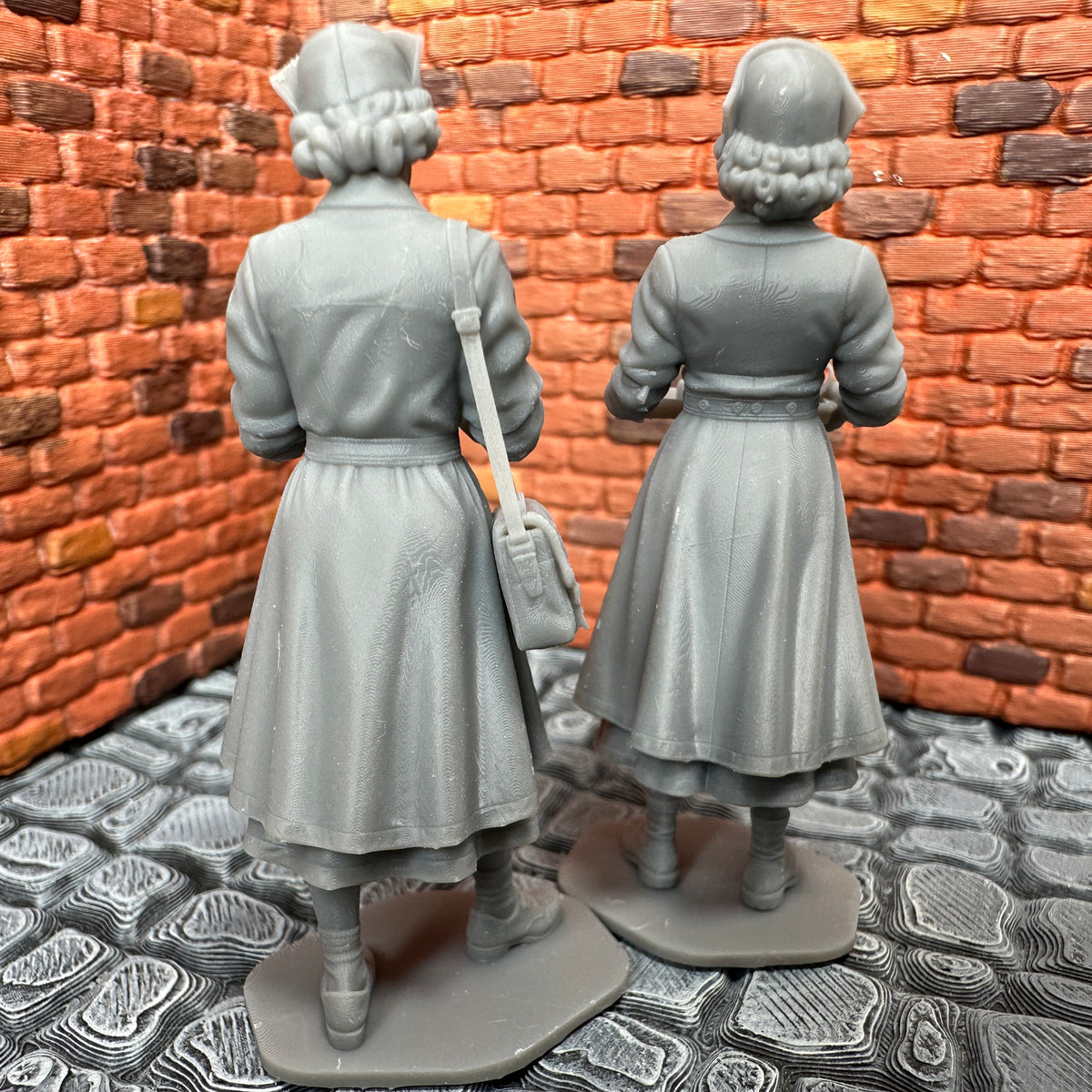 Medical Civilian Nurse Set 1/32 Scale Toy Soldier Wargaming Figures