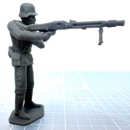 German Standing MG42