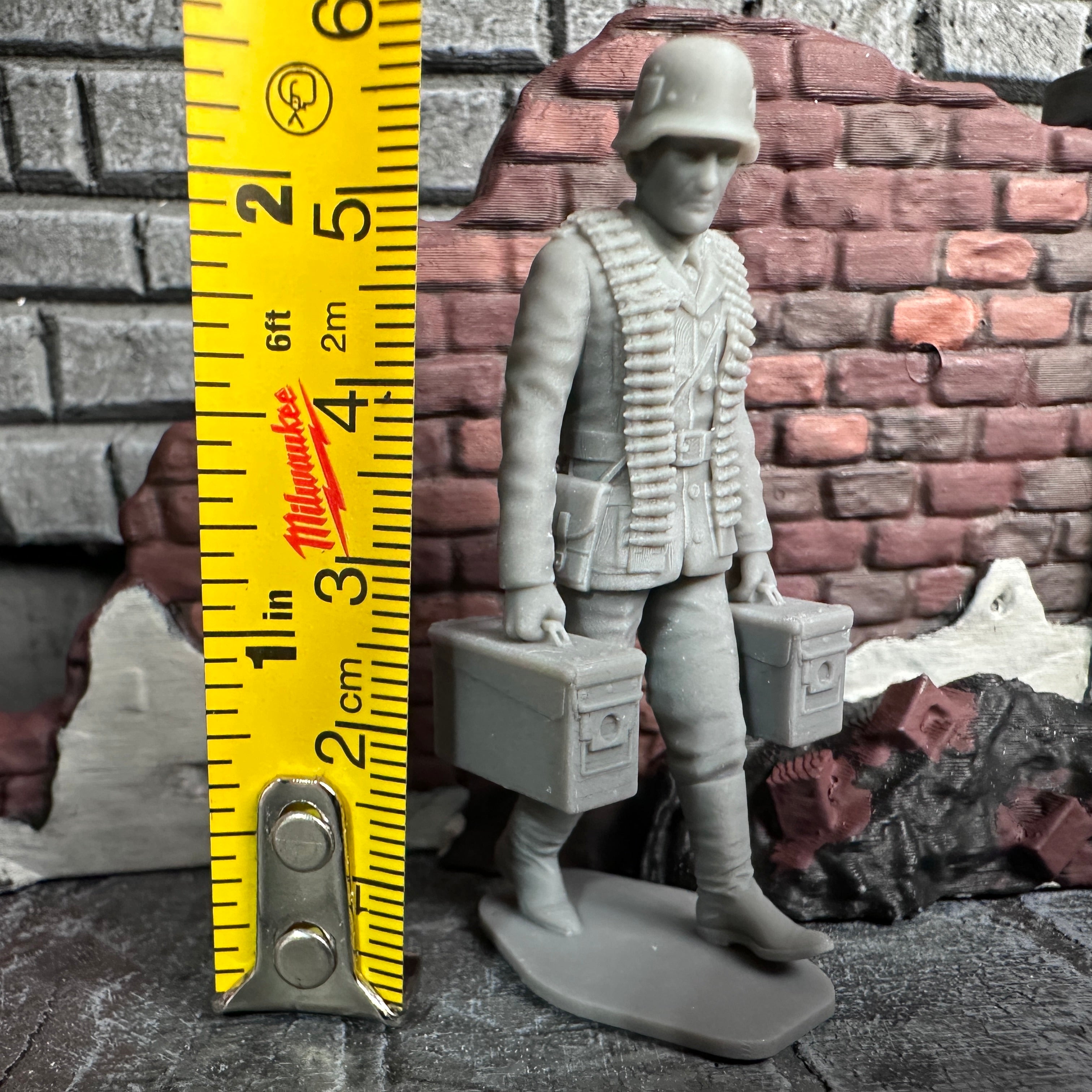 WW2 German Ammo Carrier Standing