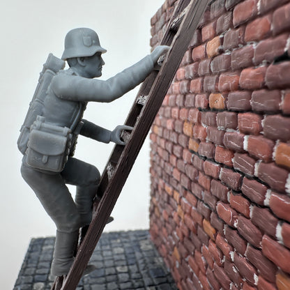WW2 German Sapper Climbing Ladder