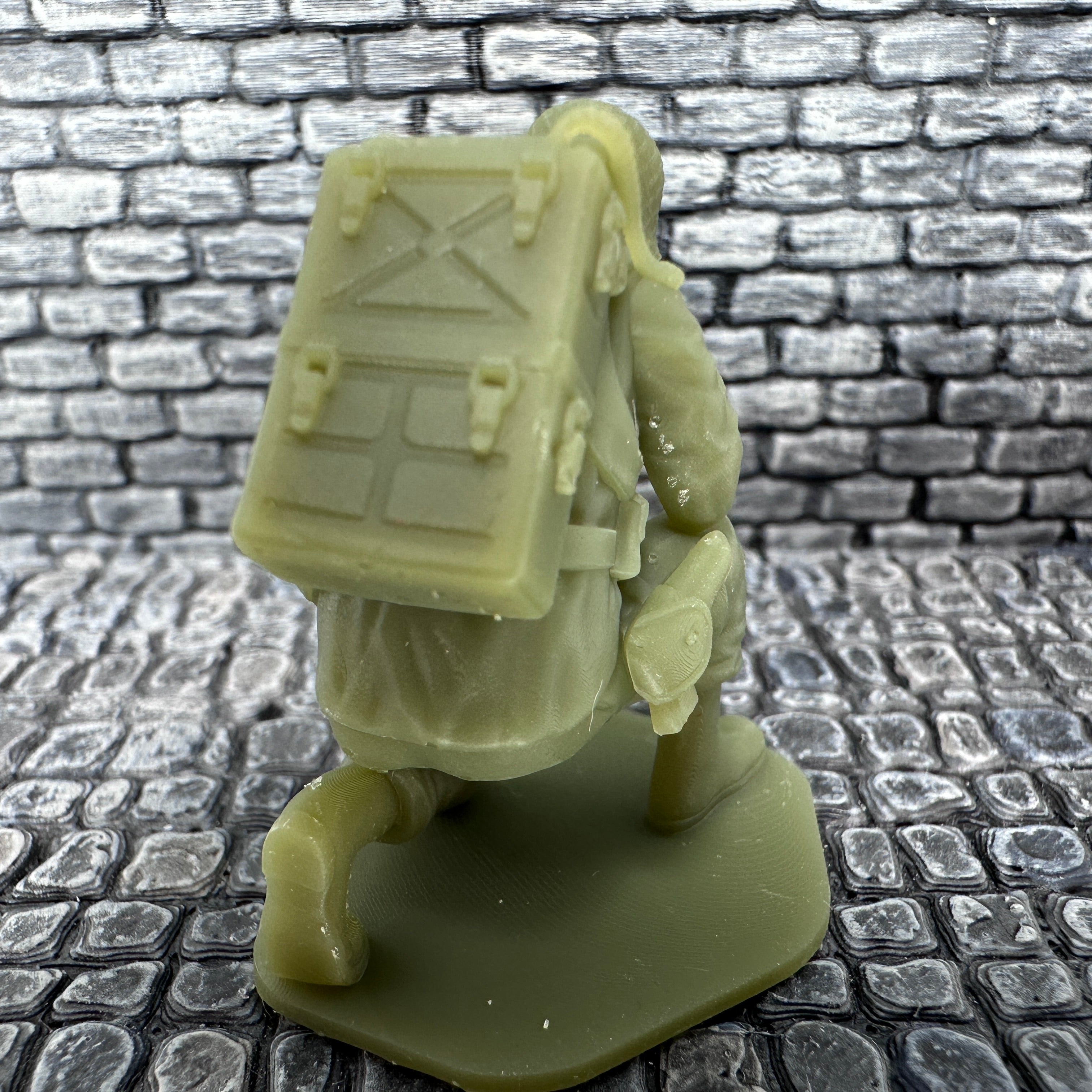 WW2 American Kneeling RTO Radio Operator 1/32 Scale Toy Soldier Wargaming Figure