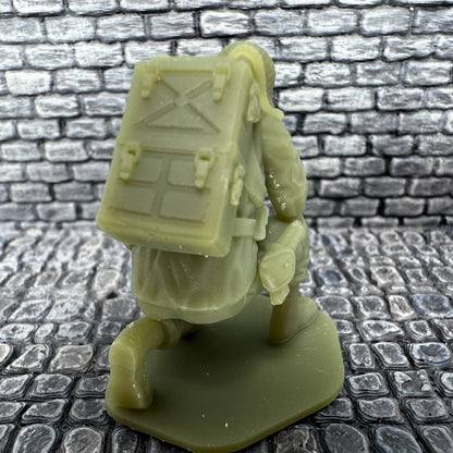 WW2 American Kneeling RTO Radio Operator 1/32 Scale Toy Soldier Wargaming Figure