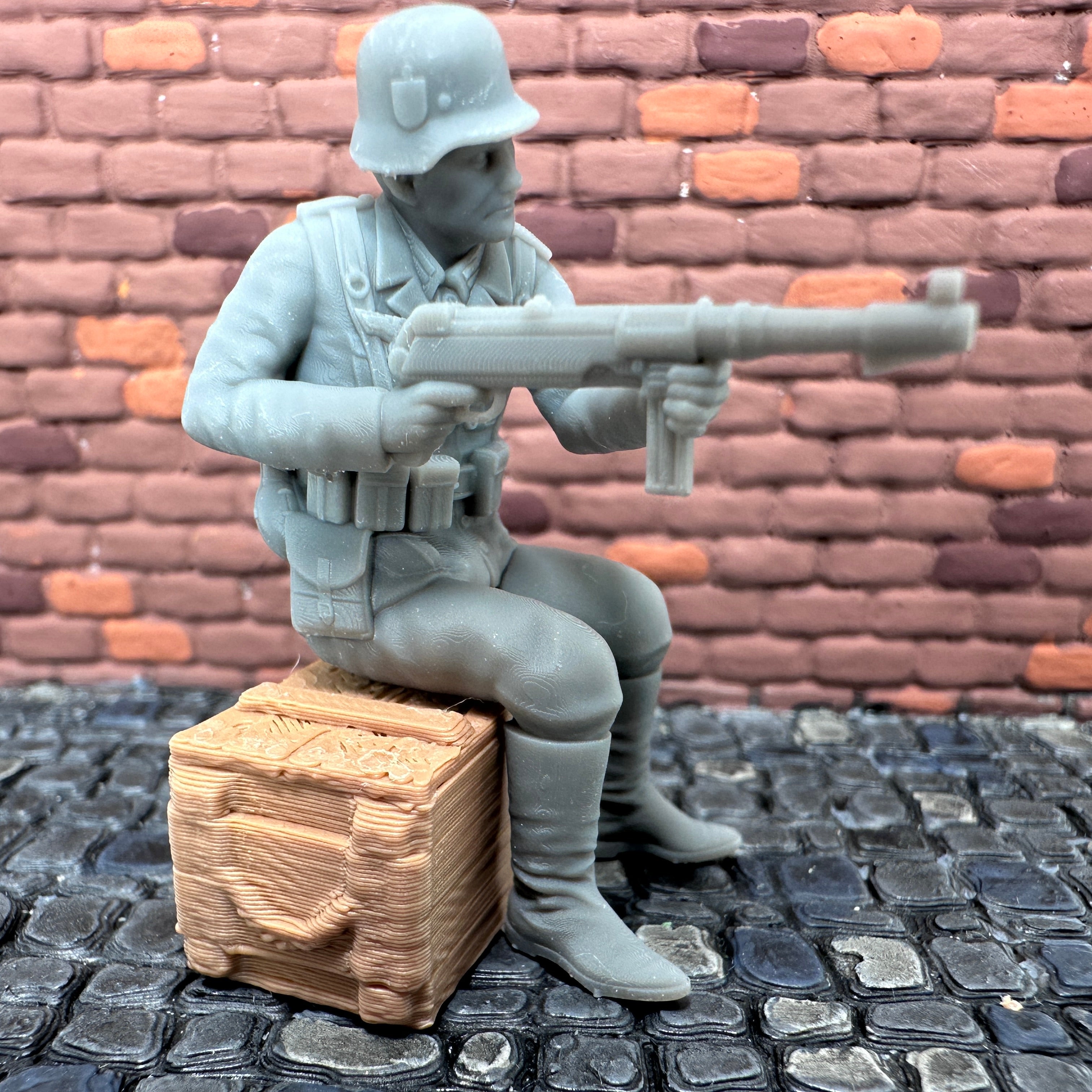 WW2 German Sitting Shooting 1/32 Toy Soldier Wargaming Figure