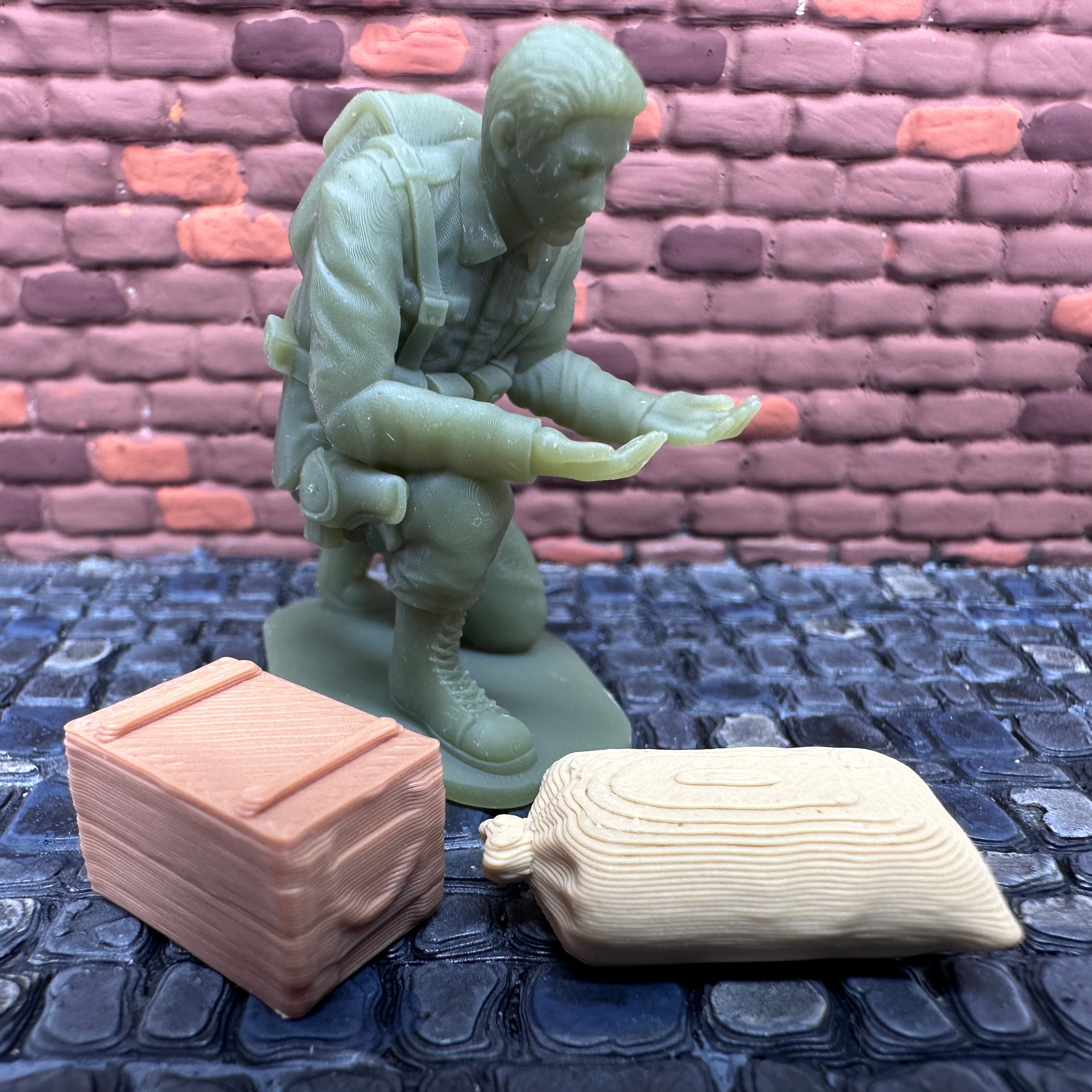 WW2 American Kneeling Loading 1/32 Scale Toy Soldier Wargaming Figure