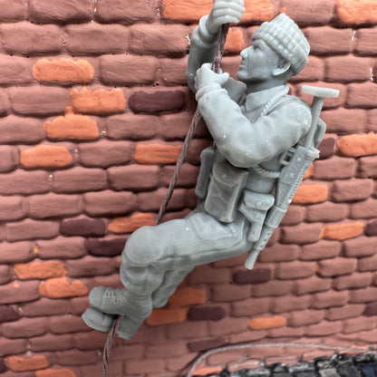 WW2 British Commando Climbing Rope 1/32 Scale Toy Soldier Wargaming Figure