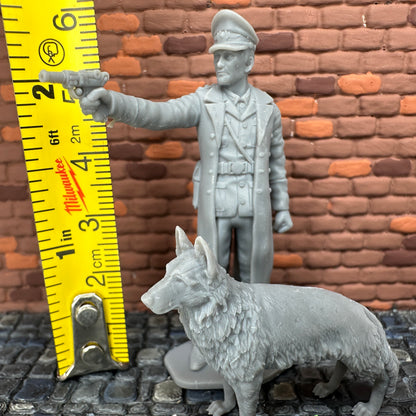 German Officer Shooting Luger with Dog 1/32 Scale Toy Soldier Wargaming Figure