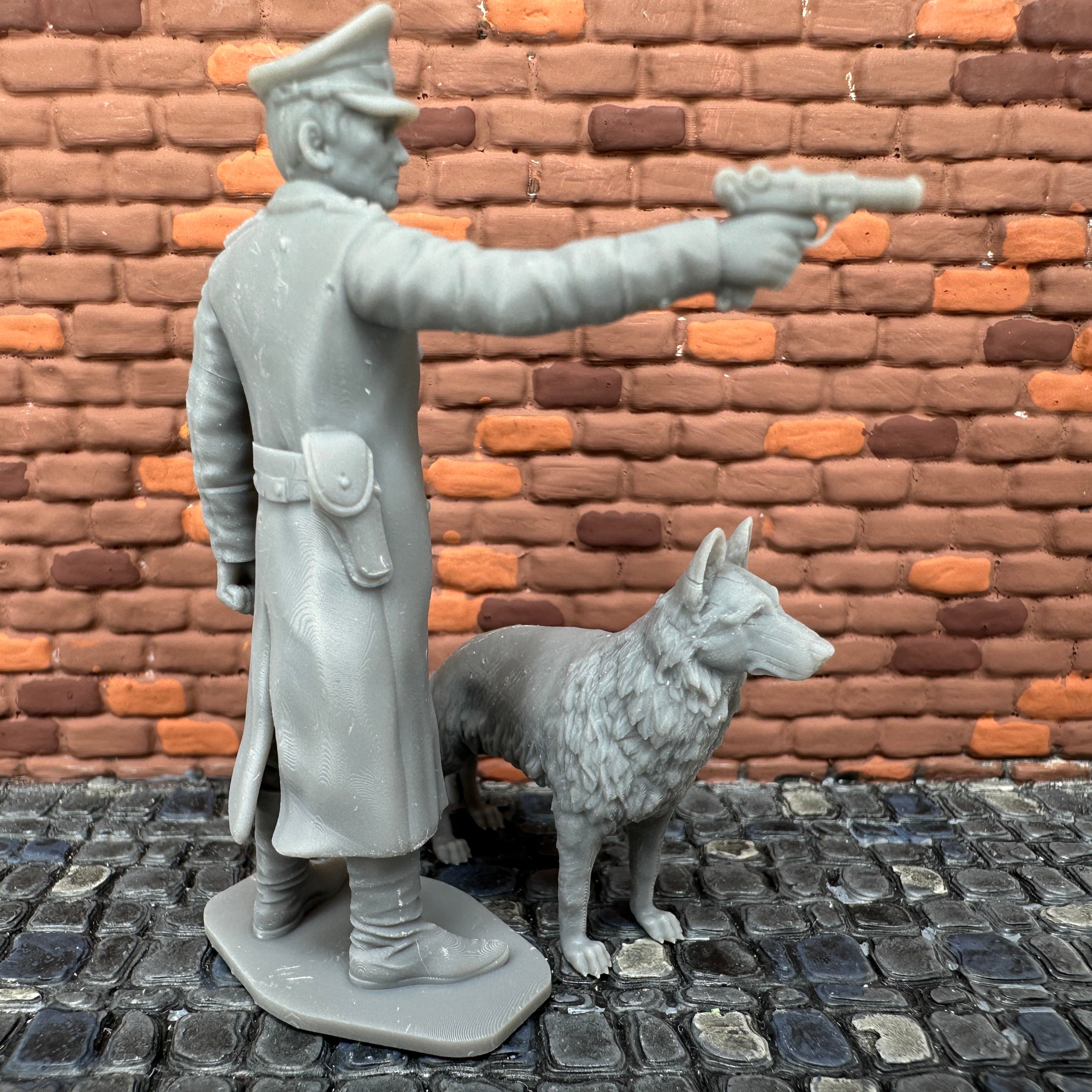 German Officer Shooting Luger with Dog 1/32 Scale Toy Soldier Wargaming Figure