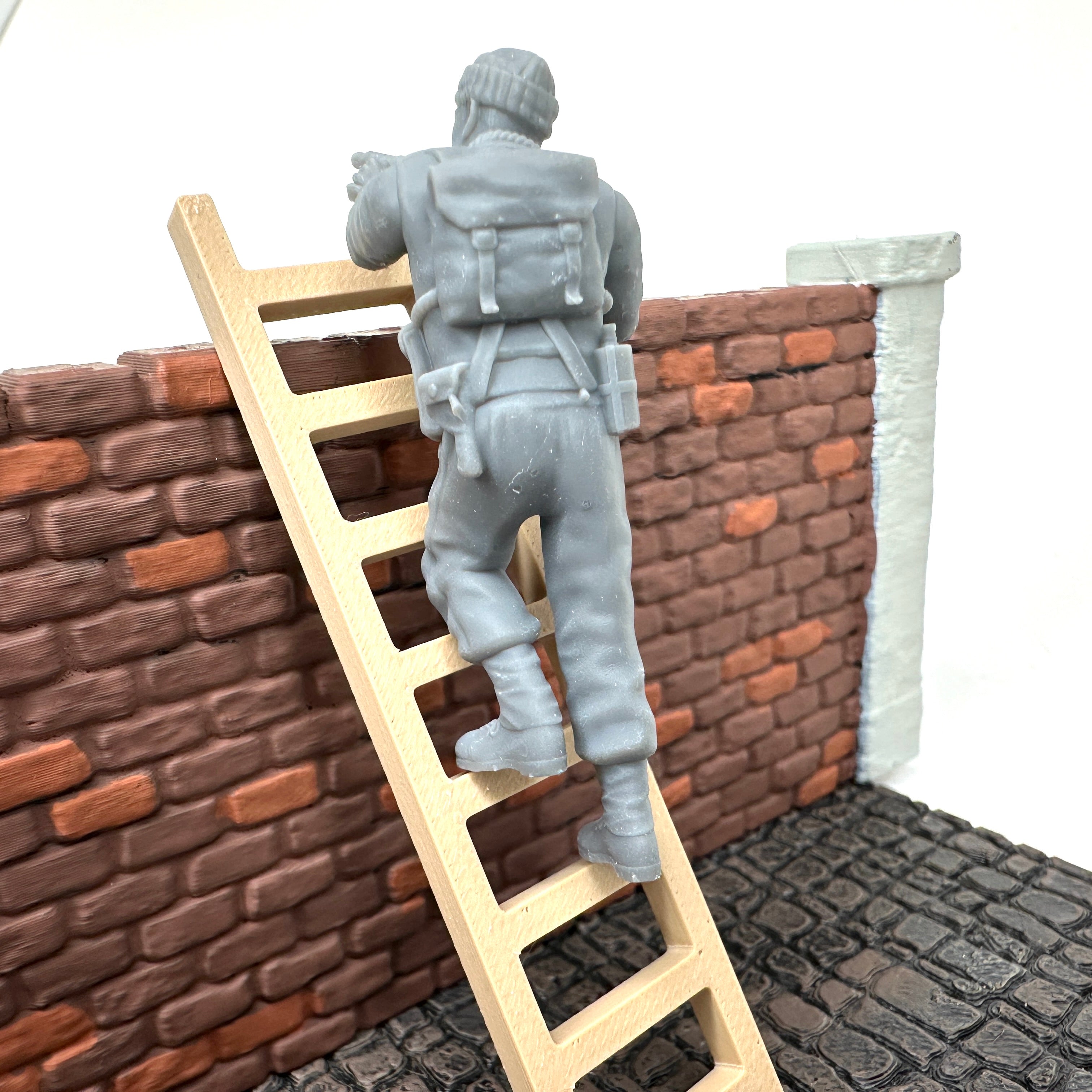 WW2 British Commando Raid on Ladder 1/32 Scale Toy Soldier Wargaming Figure