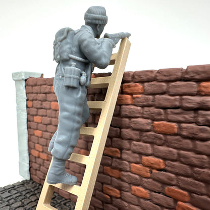 WW2 British Commando Raid on Ladder 1/32 Scale Toy Soldier Wargaming Figure