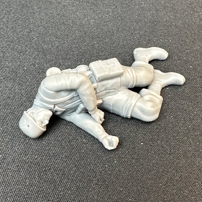 WW2 German Paratrooper Casualty Dead Toy Soldier 1/32 Scale Wargaming Figure
