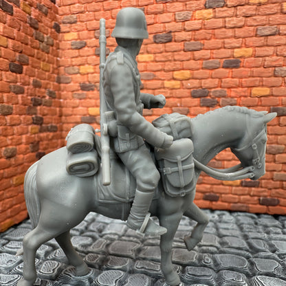 German Mounted Cavalry 1/32 Scale Toy Soldier Wargaming Figure